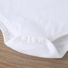 Load image into Gallery viewer, Isn't she lovely baby romper set with daisy printing - Milki Rabbit